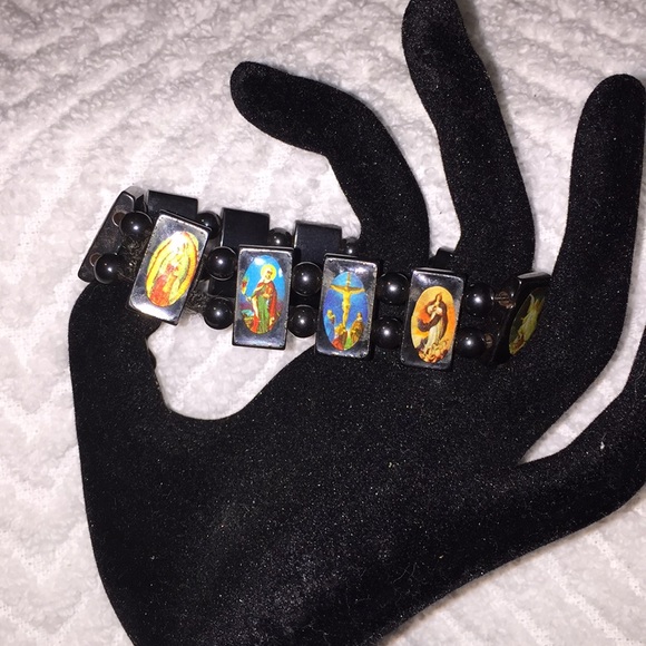 Bracelets - Picture 5 of 6